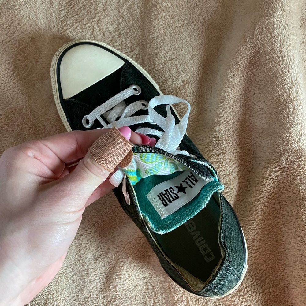 black converse - Picture 9 of 10